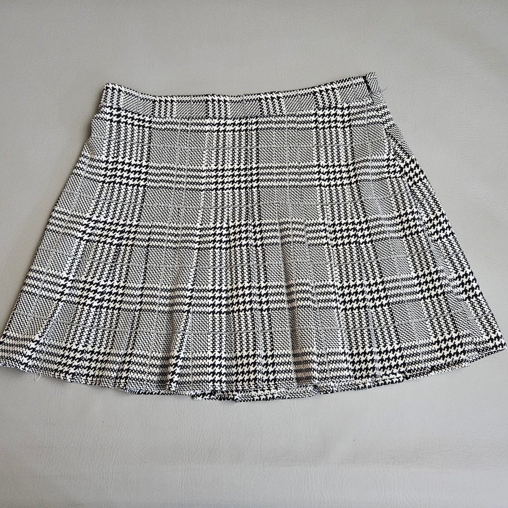 Forever 21 Black White Houndstooth Plaid Pleated Mini Skirt Size 28 High Waist